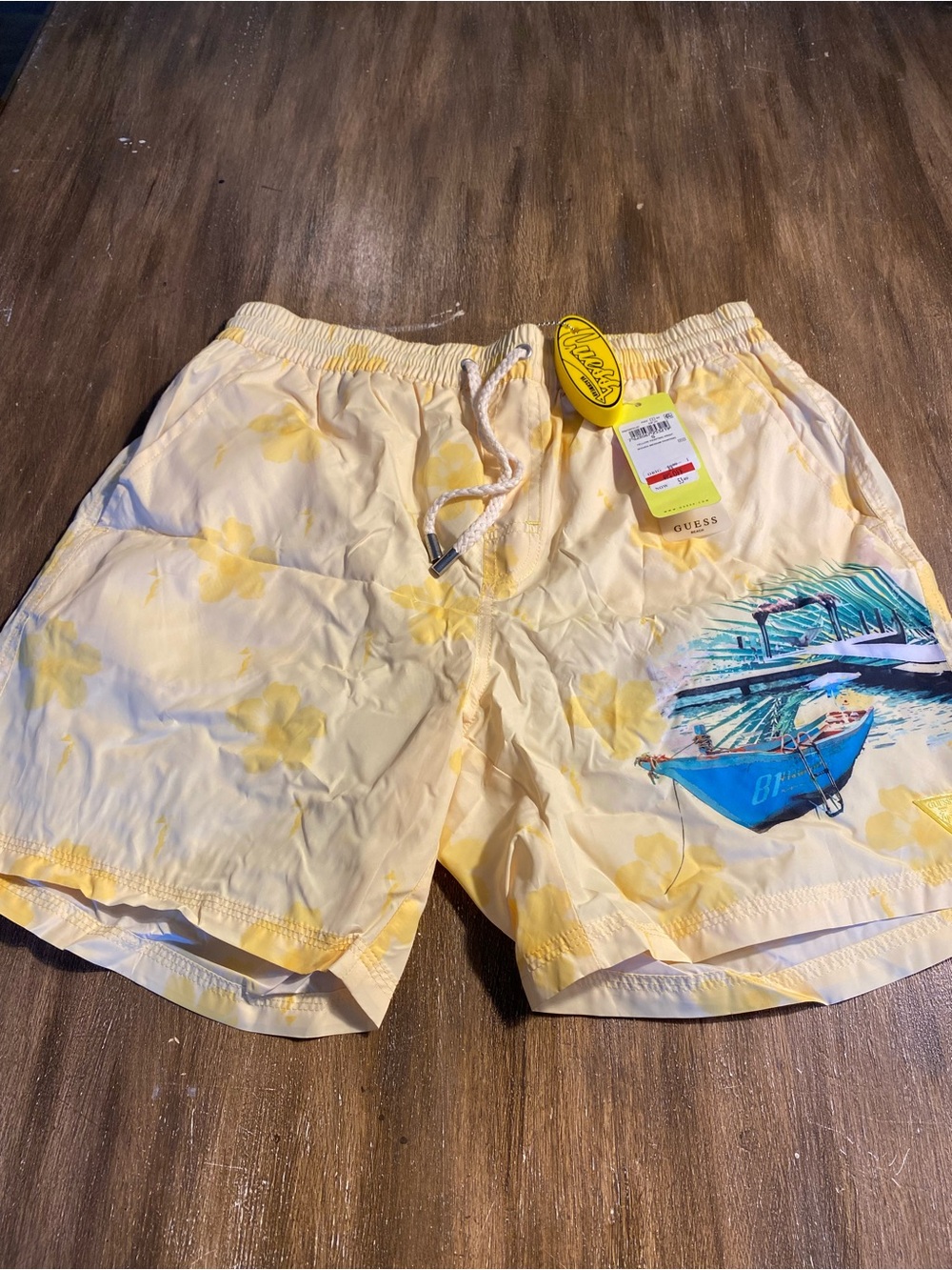 Guess Men’s Swim Trunks Size S NWT Yellow Floral